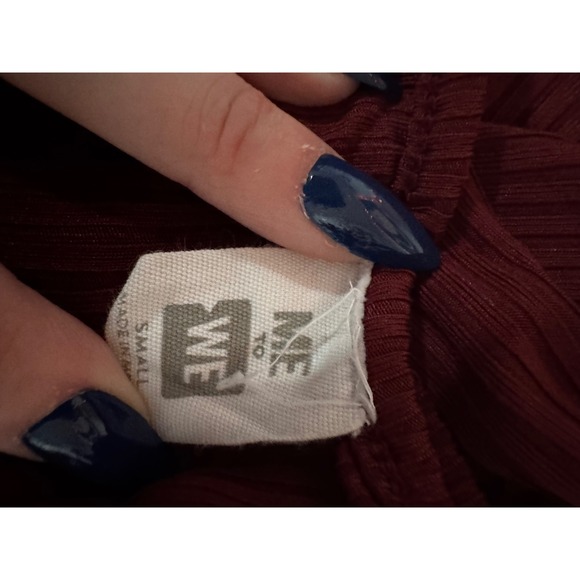 Burgundy Ribbed Knit‎ Short Sleeve Button Henley Top Me to We size Small Womens - Picture 3 of 3